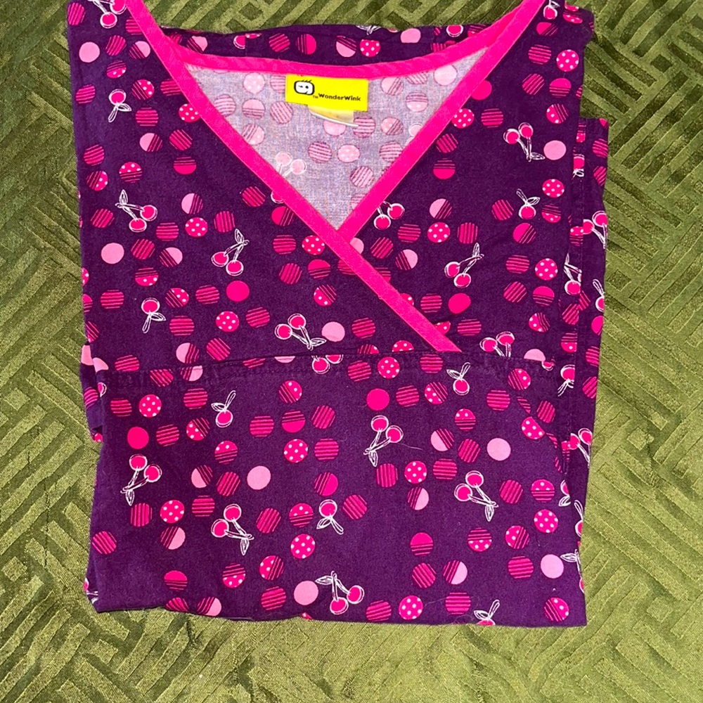 WonderWink scrub top